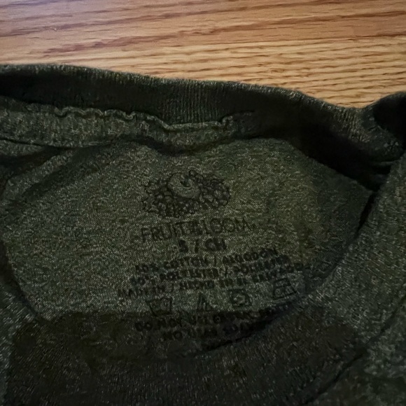 Men’s Fruit of Loom Hunter Green T-Shirt - Picture 2 of 3